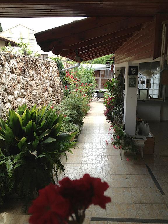 Mina Teva Villa Metula Exterior photo